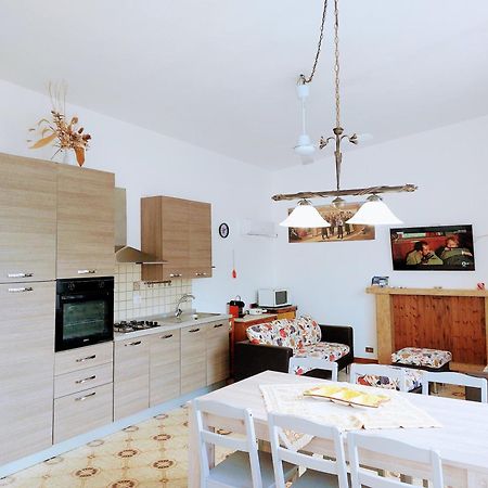 Casa Vacanze Sole E Mare Teulada Kültér fotó